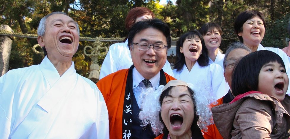 枚岡神社 お笑い神事 枚岡神社ファンサイト 東大阪市のパワースポット神社 平成25年12月25日 開運フレンドブック Friendbook