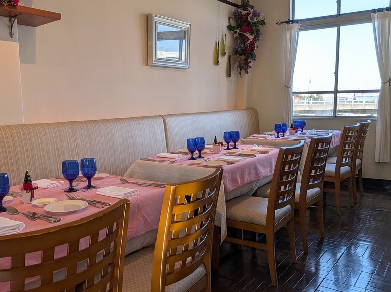 �C�ݒʂ̐����h�t�����` �A�N�A�I���r�� ����