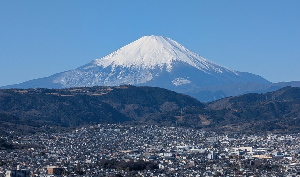 �`��̒��ƊJ�^�̕x�m�R �O�@�R���