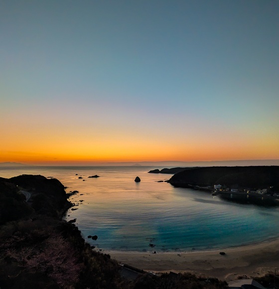 �J�^�̒��Ă� ���c�r���[�z�e���̐�i