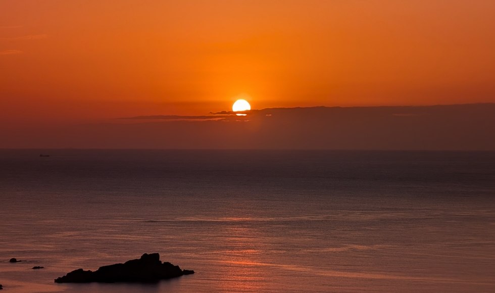 �J�^�̓��̏o ���c�r���[�z�e��